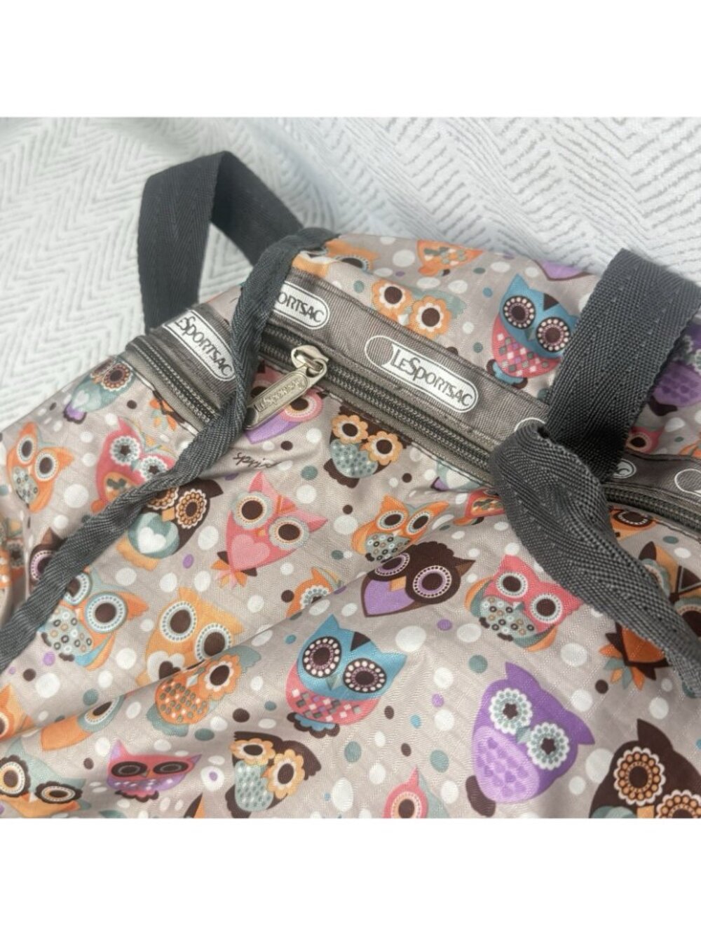 LeSportsac Weekender Travel Bag Duffel Hoot Owl Gray Pink Orange Lightweight - Picture 9 of 11